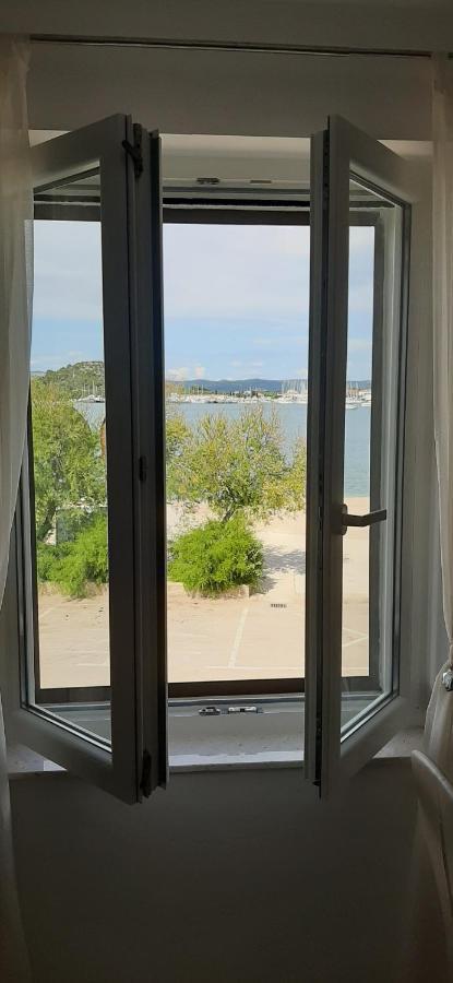 Beach Apartment Vami With Sea View Murter Buitenkant foto